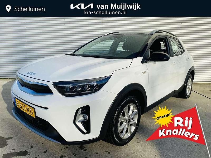 Wit Gebruikt 2023 Kia Stonic SUV | € 20.850 (Eerlijke prijs) - Afbeelding 1/4