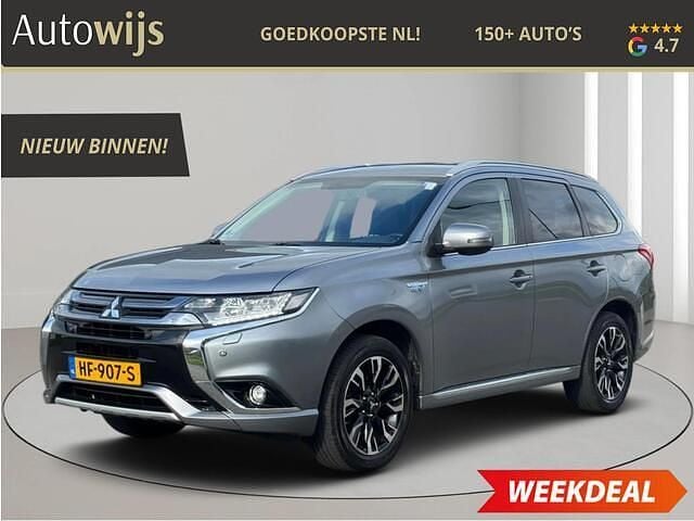 Grijs Gebruikt 2015 Mitsubishi Outlander Instyle SUV | € 13.895 - Afbeelding 1/4