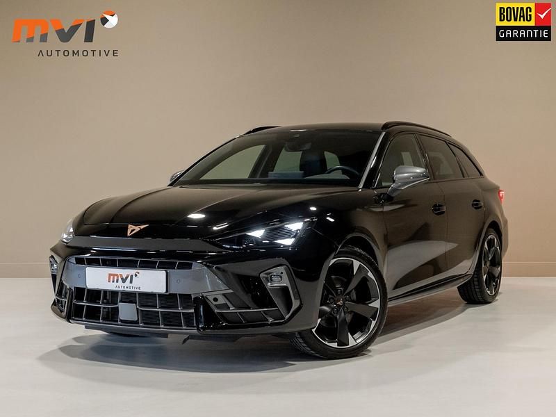 Zwart Gebruikt 2024 Cupra Leon Stationwagen | € 34.500 (Duur) - Afbeelding 1/3