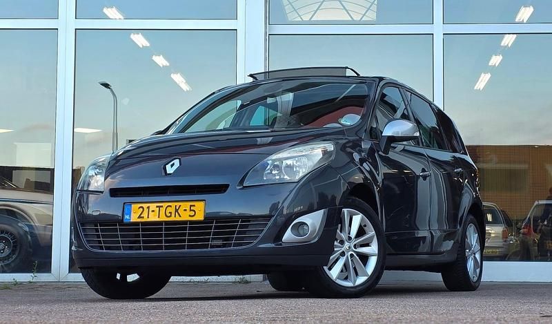 Grijs Gebruikt 2012 Renault Grand Scénic III MPV | € 5.894 (Eerlijke prijs) - Afbeelding 1/3