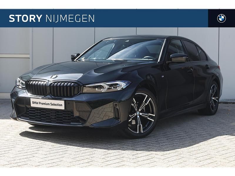 Saphirschwarz Gebruikt 2024 BMW 318 M Sport Sedan | € 44.750 (Duur) - Afbeelding 1/4