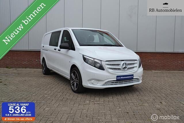 Wit Gebruikt 2021 Mercedes Vito MPV | € 33.450 - Afbeelding 1/4