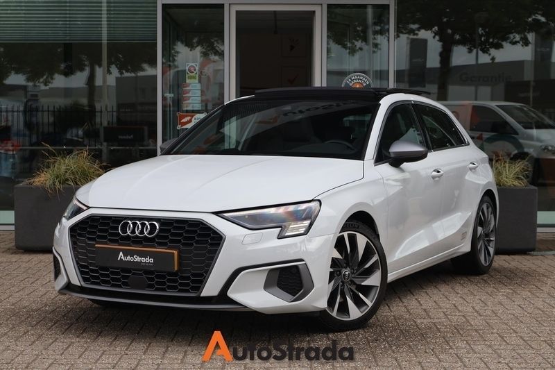 Wit Gebruikt 2021 Audi A3 Sportback e-tron Edition .1 Sedan | € 29.700 (Eerlijke prijs) - Afbeelding 1/4