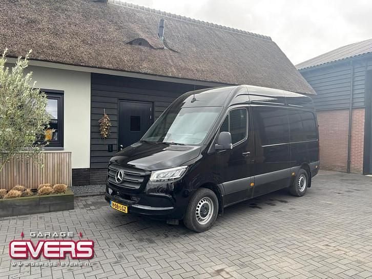 Occasion Mercedes Sprinter 190 PK (139 kW) 2024 Zwart (metallic) Van