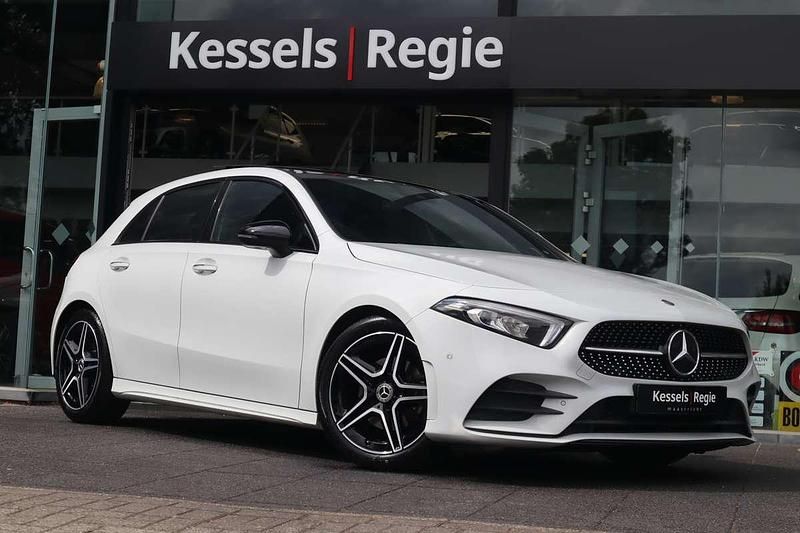 Wit Gebruikt 2020 Mercedes A200 AMG Hatchback | € 29.950 (Iets duurder) - Afbeelding 1/4