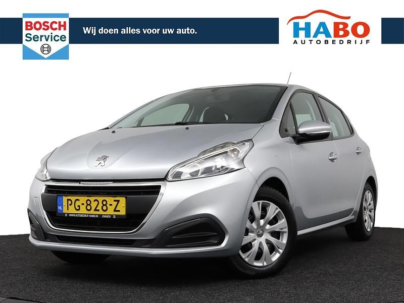 Grijs Occasion 2017 Peugeot 208 Active Hatchback | € 8.945 (Eerlijke prijs) - Afbeelding 1/4