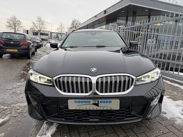 Occasion BMW 330 M Sport 109 PK (80 kW) 2023 Zwart Stationwagen