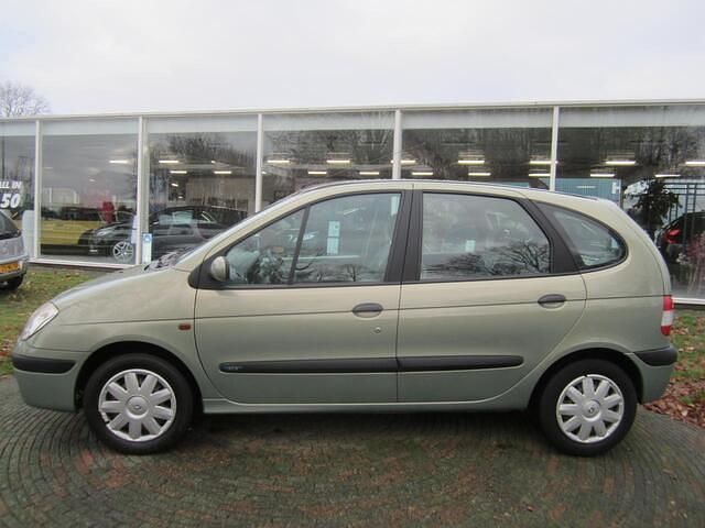Occasion Renault Mégane 107 PK (78 kW) 2003 Groen MPV
