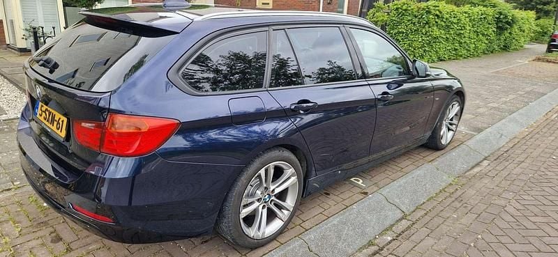 Blauw Gebruikt 2014 BMW 316 Executive Stationwagen | € 12.900 (Eerlijke prijs) - Afbeelding 1/4