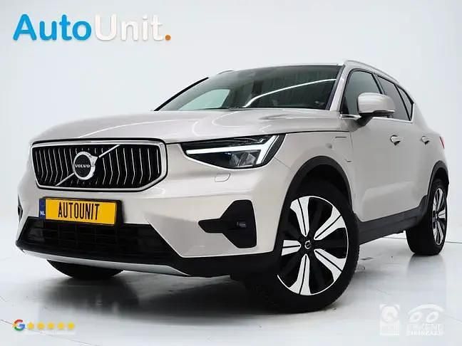 Beige Gebruikt 2022 Volvo XC40 Ultimate SUV | € 34.840 (Eerlijke prijs) - Afbeelding 1/4