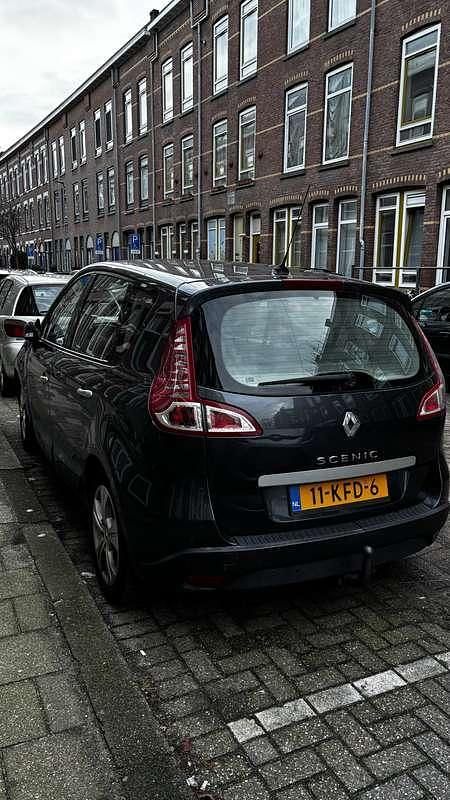 Occasion 2009 Renault Scénic MPV | € 3.000 (Eerlijke prijs) - Afbeelding 1/4