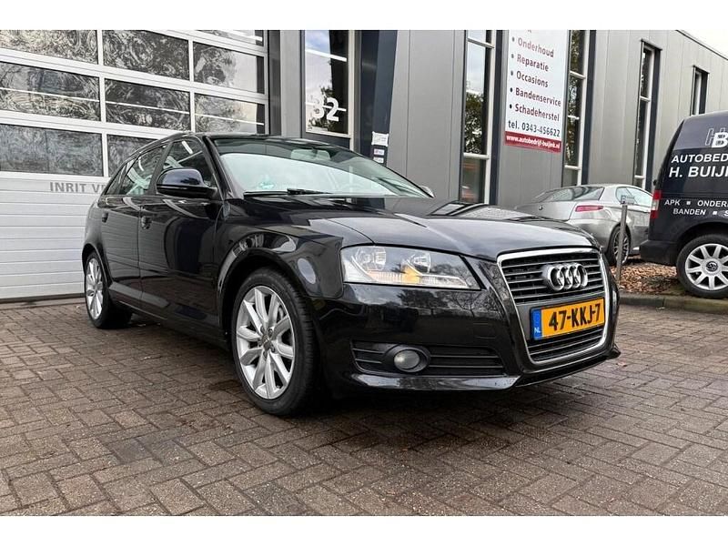 Zwart Gebruikt 2009 Audi A3 Sportback Ambition Hatchback | € 9.500 (Goede deal) - Afbeelding 1/4
