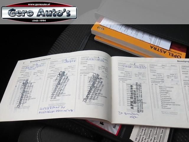 Occasion Opel Astra Cosmo 141 PK (103 kW) 2012 Grijs Sedan