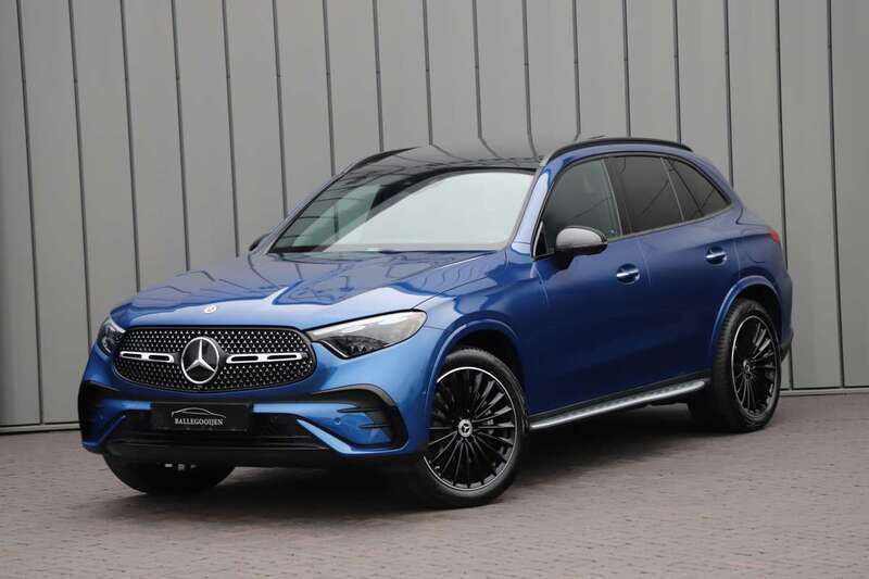 Blauw, metallic lak Gebruikt 2023 Mercedes GLC400d AMG SUV | € 76.500 (Goede deal) - Afbeelding 1/4