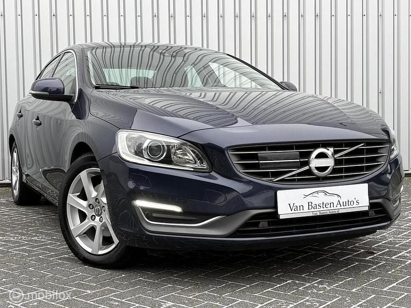Blauw Occasion 2013 Volvo S60 Summum Sedan | € 10.995 - Afbeelding 1/3