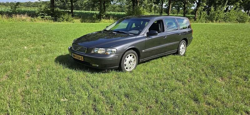 Zwart Gebruikt 2000 Volvo V70 Stationwagen | € 2.249 (Goede deal) - Afbeelding 1/4