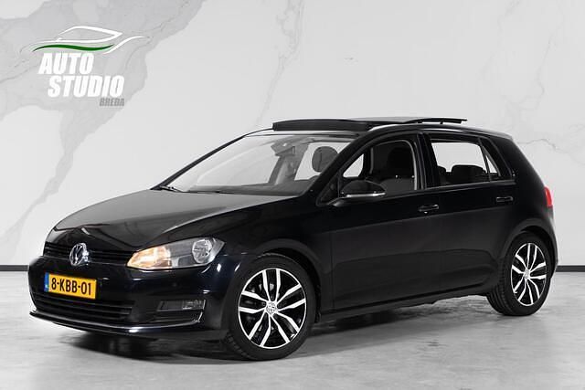 Zwart Gebruikt 2013 VW Golf VII Highline Hatchback | € 9.995 (Eerlijke prijs) - Afbeelding 1/4