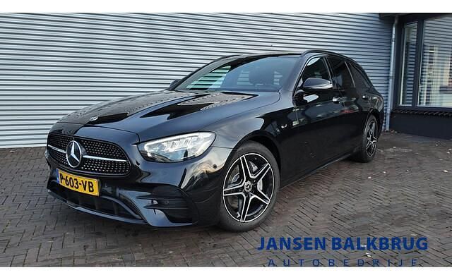 Zwart Occasion 2022 Mercedes 200 Business Stationwagen | € 39.985 (Iets duurder) - Afbeelding 1/4