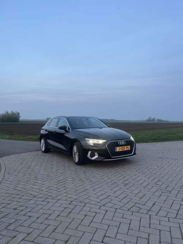 , andere lak Gebruikt 2020 Audi A3 Business Hatchback | € 20.999 (Eerlijke prijs) - Afbeelding 1/4