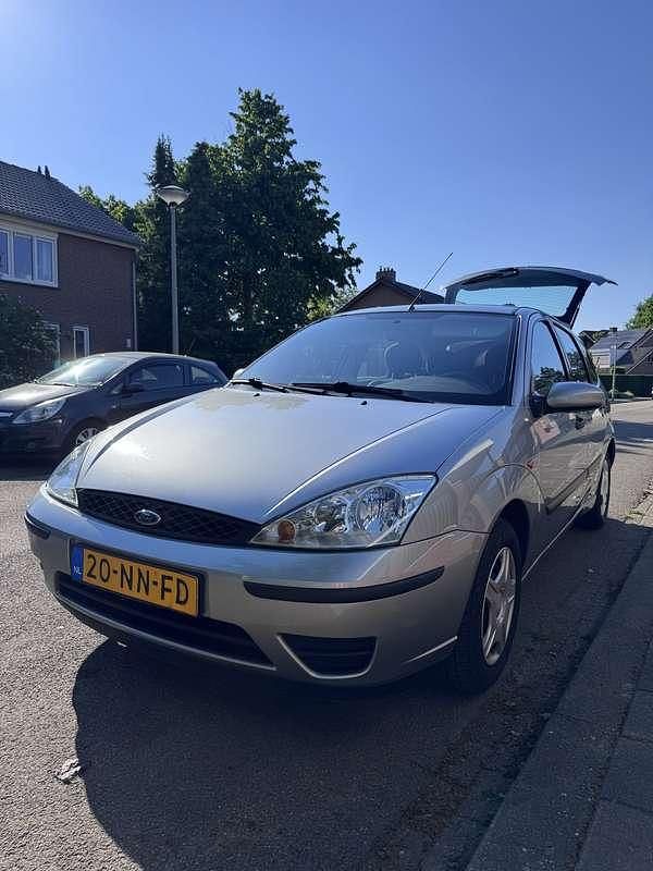 Gebruikt 2003 Ford Focus Futura Sedan | € 1.200 (Goede deal) - Afbeelding 1/4