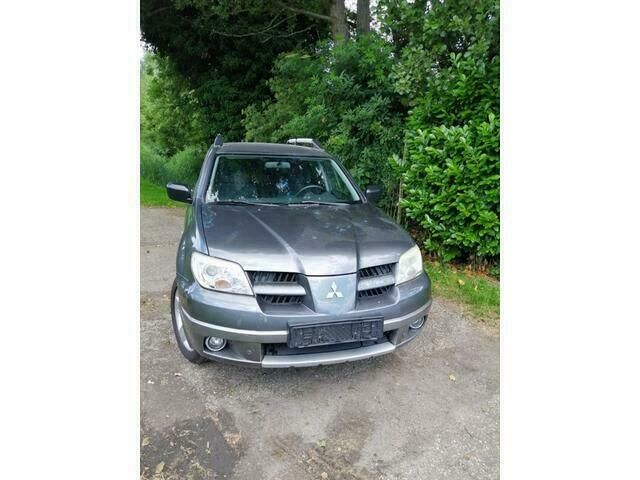 Grijs Gebruikt 2007 Mitsubishi Outlander Invite+ SUV | € 2.500 (Eerlijke prijs) - Afbeelding 1/4
