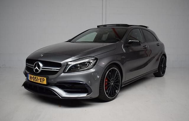 Grijs Gebruikt 2017 Mercedes A45 AMG AMG Hatchback | € 30.945 (Goede deal) - Afbeelding 1/4
