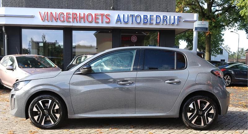 Occasion Peugeot 208 Allure 101 PK (74 kW) 2024 Grijs Hatchback