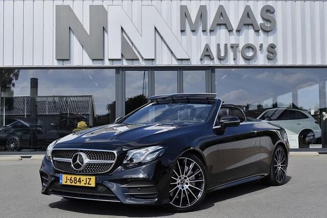 Zwart Gebruikt 2018 Mercedes E300 AMG Cabriolet | € 42.950 (Eerlijke prijs) - Afbeelding 1/4