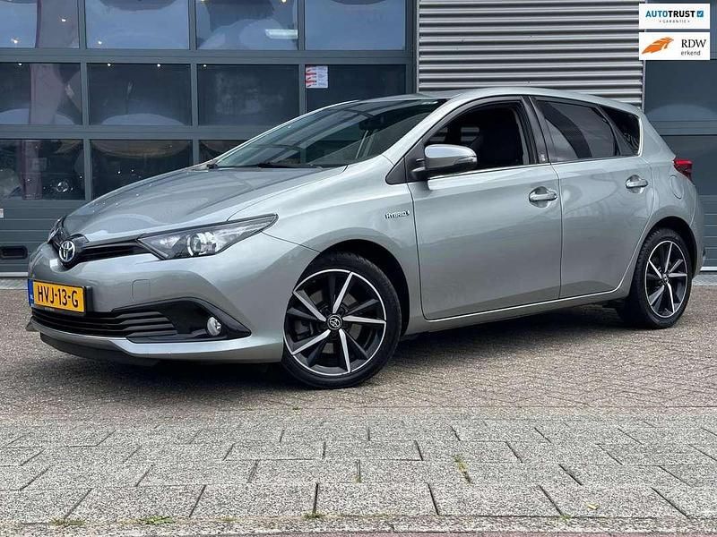 Grijs Occasion 2019 Toyota Auris Hybrid Hatchback | € 18.750 (Eerlijke prijs) - Afbeelding 1/4