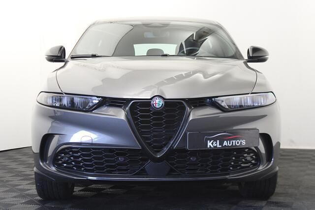Occasion Alfa Romeo Tonale Sprint 131 PK (96 kW) 2023 Grijs (metallic) SUV