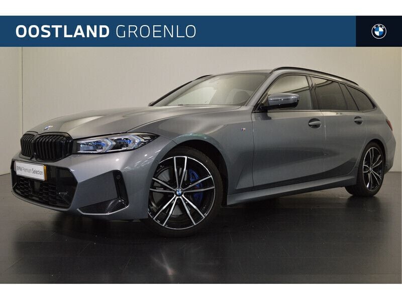 Grijs, metallic lak Gebruikt 2024 BMW 320 M Sport Stationwagen | € 51.450 - Afbeelding 1/4