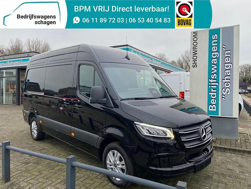 Zwart Gebruikt 2024 Mercedes Sprinter Van | € 56.950 - Afbeelding 1/4