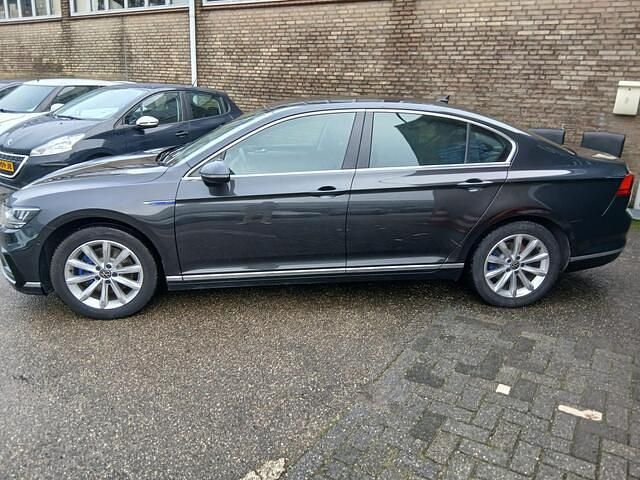 Occasion VW Passat Business 218 PK (160 kW) 2022 Grijs Sedan