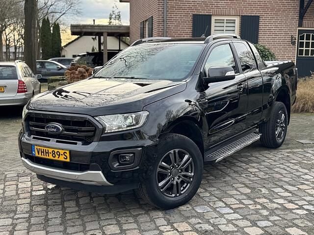 Zwart Occasion 2020 Ford Ranger Wildtrack Pickup | € 28.444 (Goede deal) - Afbeelding 1/4