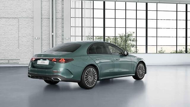 Nieuw Mercedes E300 Sport Edition 204 PK (150 kW) 2026 Groen Sedan
