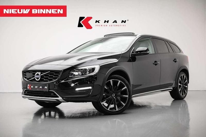 Zwart Gebruikt 2019 Volvo V60 CC Stationwagen | € 25.950 (Eerlijke prijs) - Afbeelding 1/4