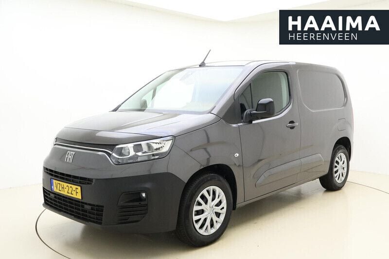 Grijs Gebruikt 2023 Fiat e-Doblò MPV | € 22.024 (Eerlijke prijs) - Afbeelding 1/4