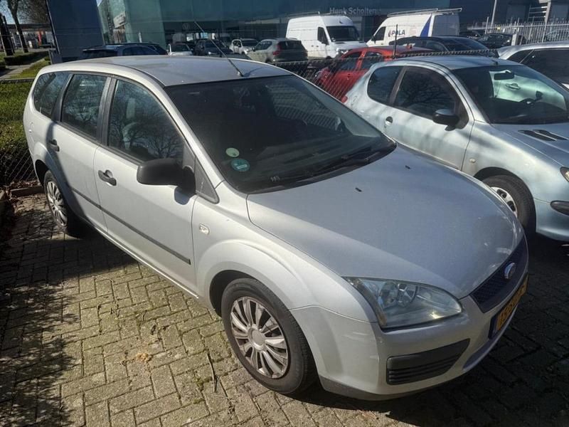 Grijs Occasion 2006 Ford Focus Stationwagen | € 1.890 (Eerlijke prijs) - Afbeelding 1/4