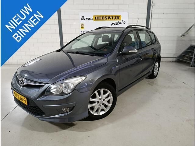 Grijs Gebruikt 2011 Hyundai i30 Stationwagen | € 3.300 (Eerlijke prijs) - Afbeelding 1/4