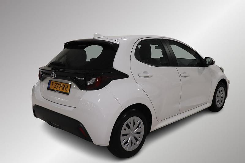 Occasion Toyota Yaris Hybrid Active 116 PK (85 kW) 2023 Wit Hatchback