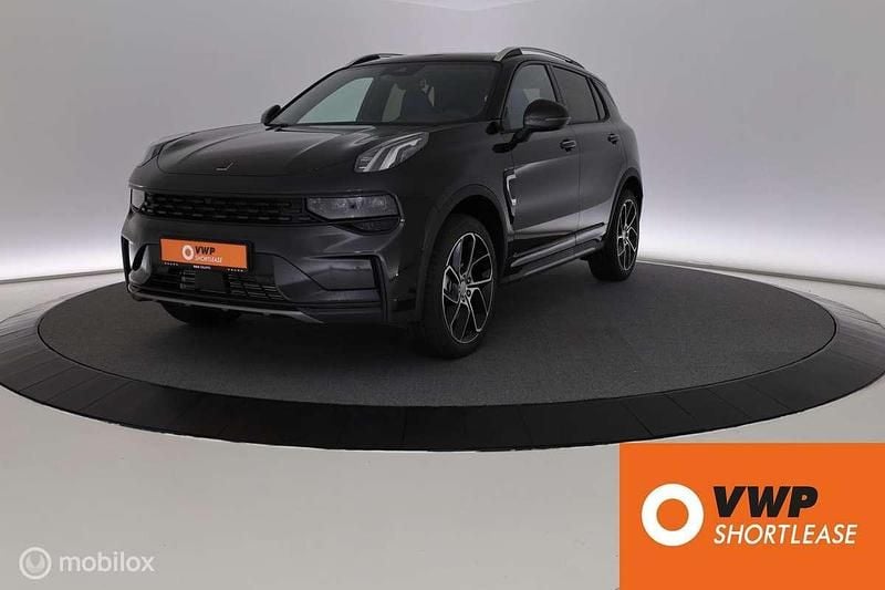Zwart Nieuw 2025 Lynk & Co 01 SUV | € 34.450 (Eerlijke prijs) - Afbeelding 1/4