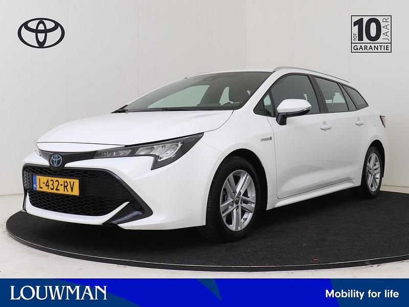 Wit Occasion 2021 Toyota Corolla Active Stationwagen | € 21.950 (Iets duurder) - Afbeelding 1/4