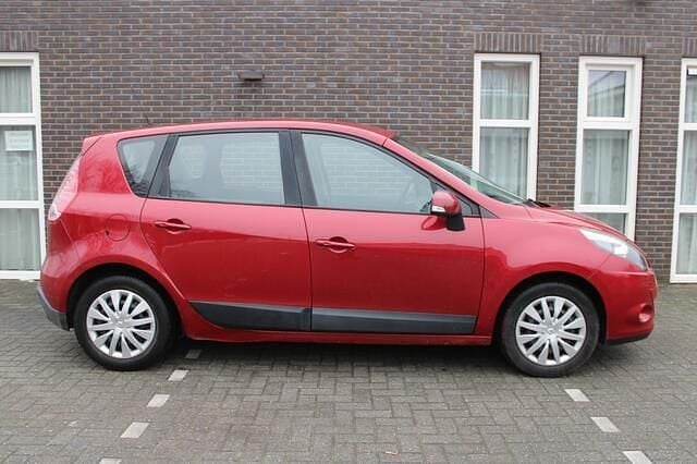 Occasion Renault Scénic III 140 PK (102 kW) 2009 Rood (metallic) MPV