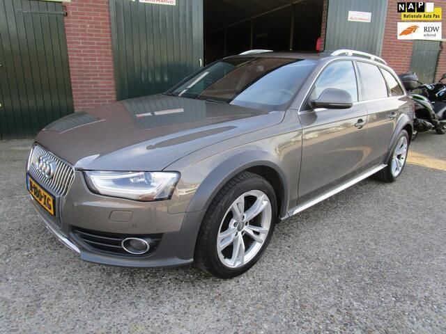 Grijs, metallic lak Gebruikt 2015 Audi A4 Allroad Proline Stationwagen | € 12.950 - Afbeelding 1/4