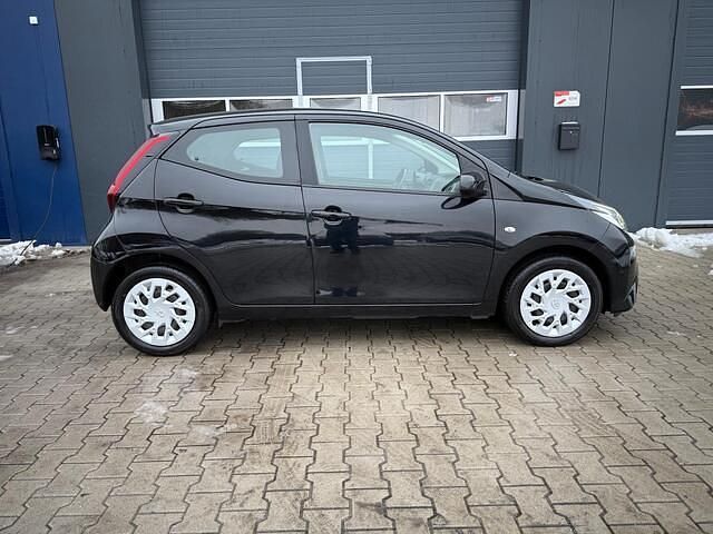 Occasion Toyota Aygo X-play 72 PK (52 kW) 2019 Zwart (metallic) Hatchback