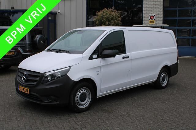 Wit Gebruikt 2021 Mercedes Vito MPV | € 23.950 (Goede deal) - Afbeelding 1/4