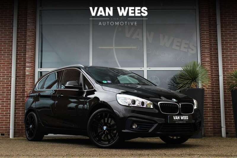 Zwart Gebruikt 2016 BMW 225 Active Tourer iPerformance MPV | € 15.950 (Eerlijke prijs) - Afbeelding 1/3