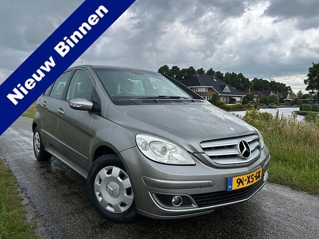 Grijs Gebruikt 2007 Mercedes B180 MPV | € 2.950 (Eerlijke prijs) - Afbeelding 1/4