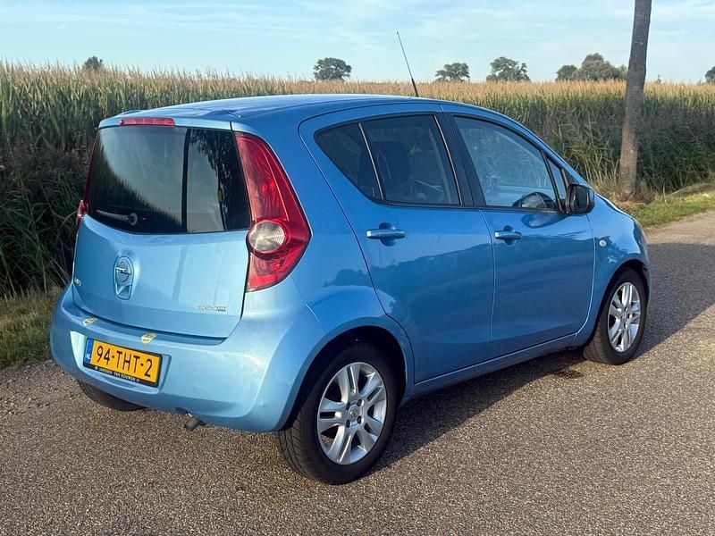 Occasion Opel Agila Edition 68 PK (50 kW) 2012 Blauw Hatchback