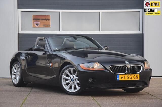 Zwart Occasion 2006 BMW Z4 Cabriolet | € 7.950 (Eerlijke prijs) - Afbeelding 1/4